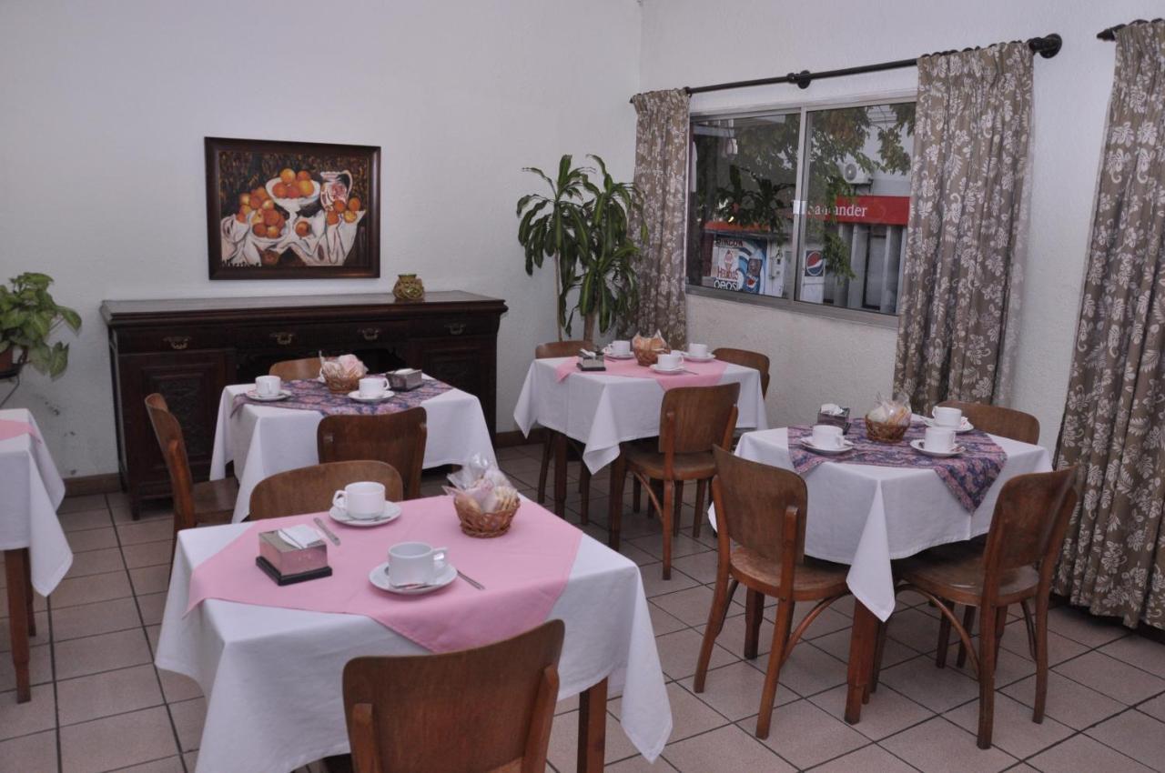 Hotel Del Norte Artigas Bagian luar foto